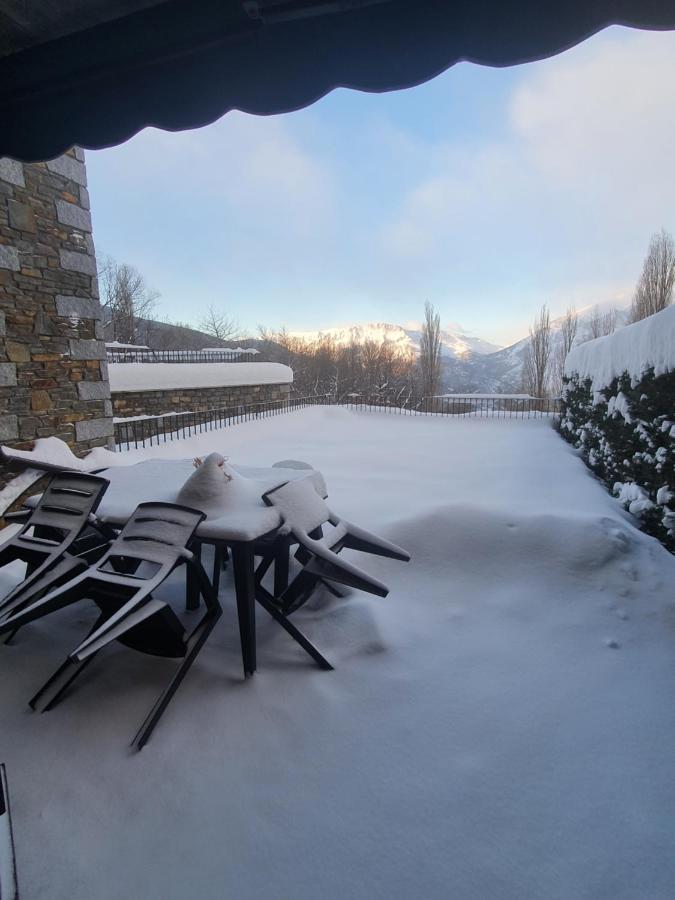 Agradable Con Jardin Privado En *